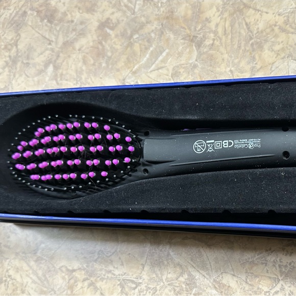 Luxury 5500 Infrared Straightening Brush by Pro Cabello - Picture 1 of 3
